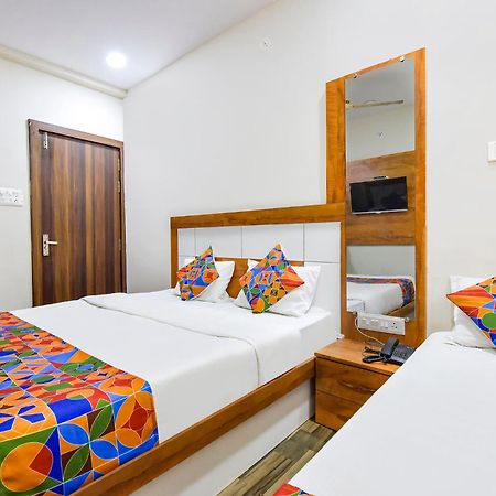 Fabexpress Nishesh Tower Hotel อุจเจน ภายนอก รูปภาพ