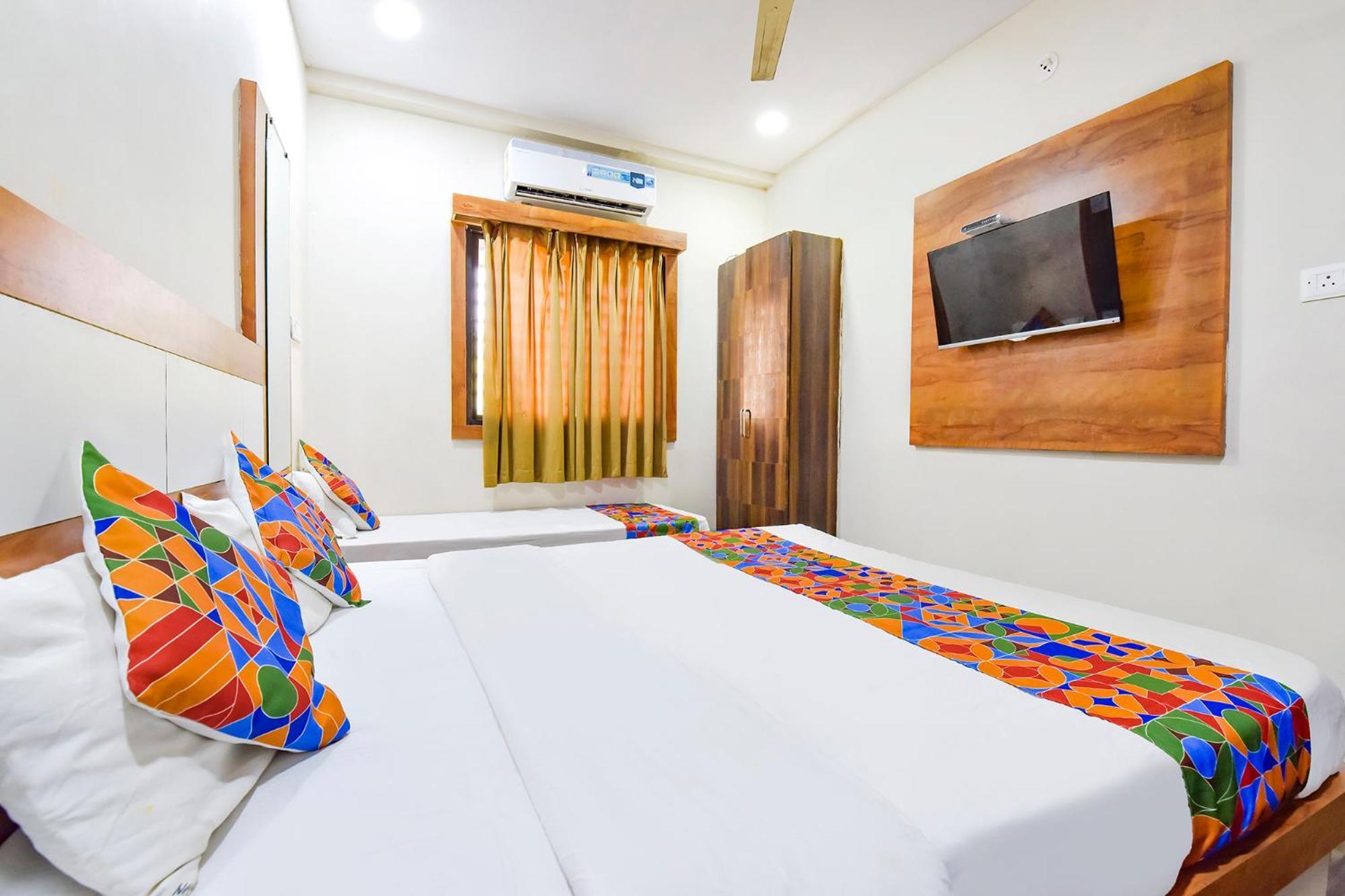 Fabexpress Nishesh Tower Hotel อุจเจน ภายนอก รูปภาพ