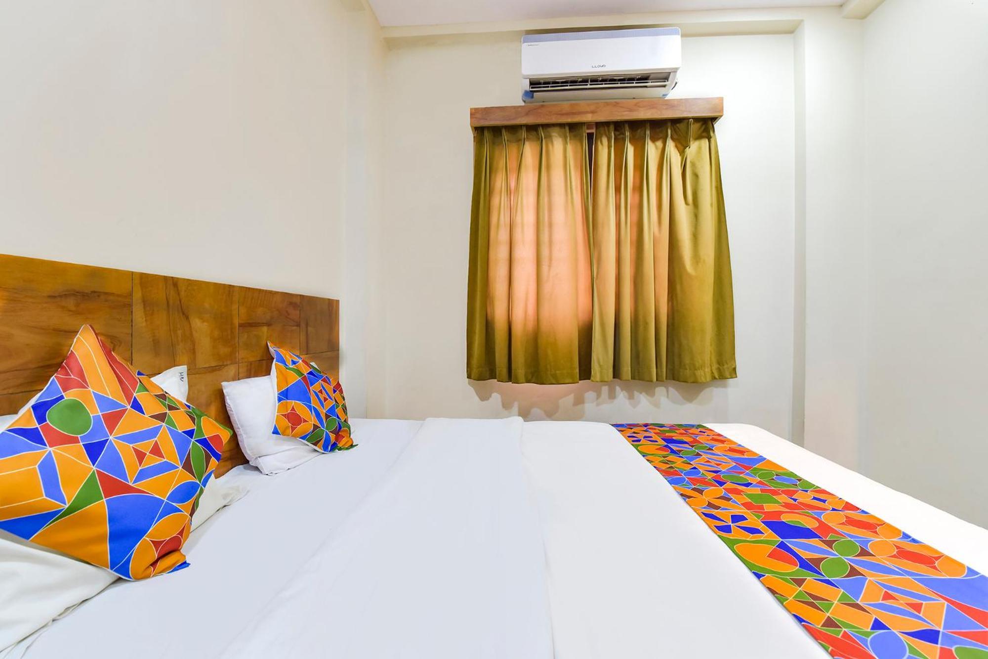 Fabexpress Nishesh Tower Hotel อุจเจน ภายนอก รูปภาพ