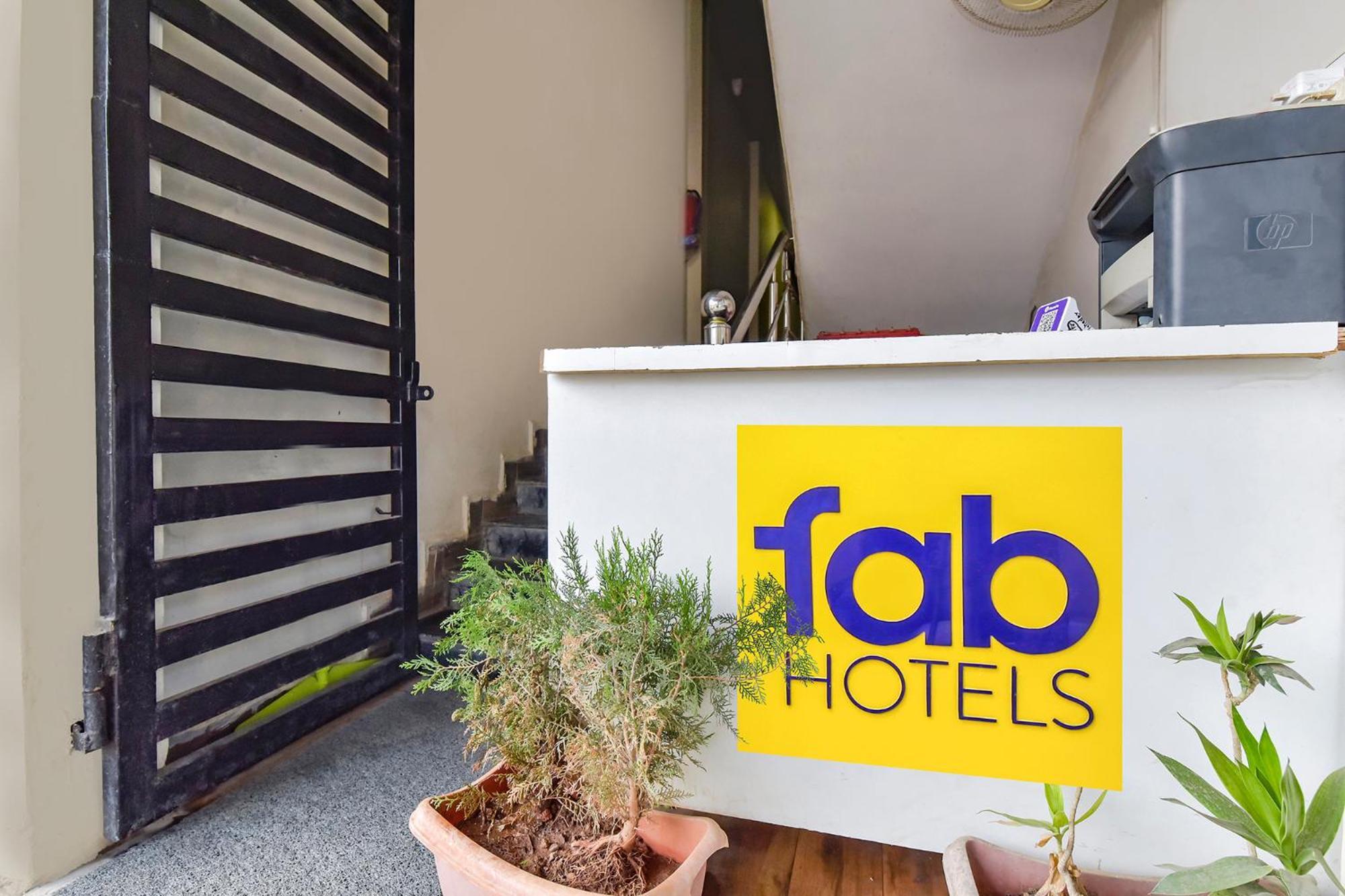 Fabexpress Nishesh Tower Hotel อุจเจน ภายนอก รูปภาพ