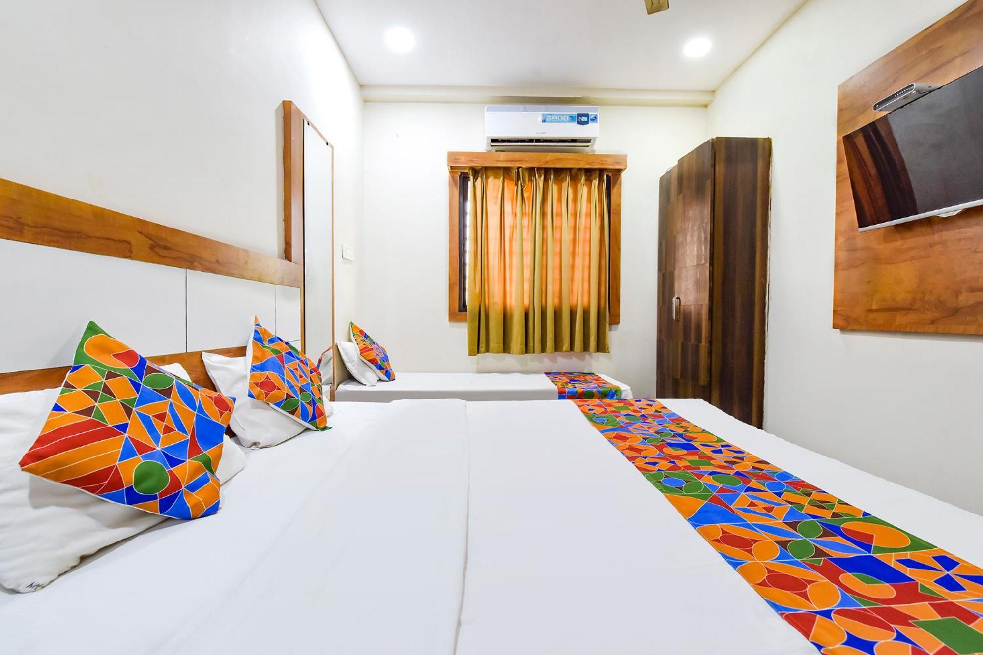 Fabexpress Nishesh Tower Hotel อุจเจน ภายนอก รูปภาพ