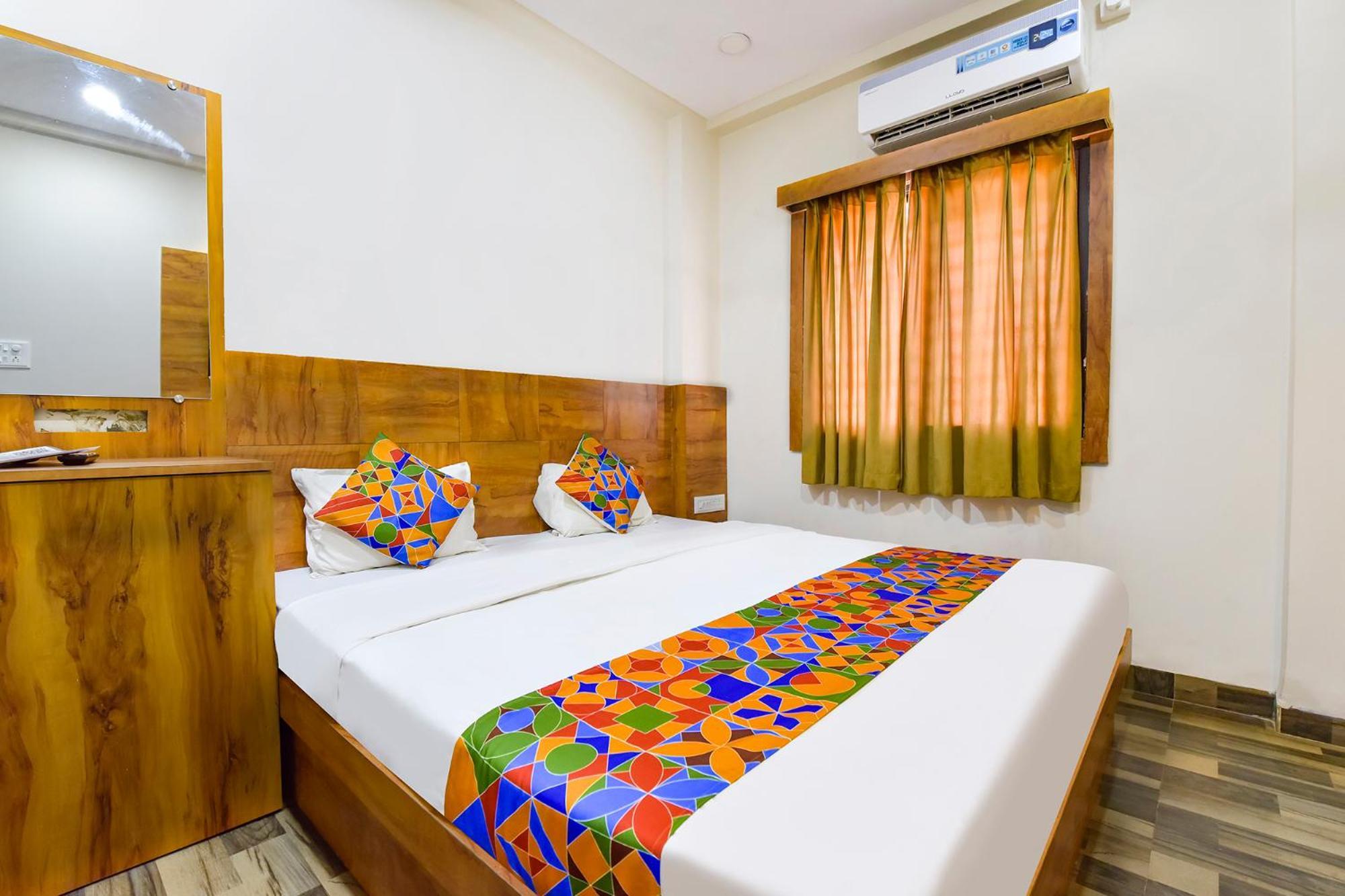 Fabexpress Nishesh Tower Hotel อุจเจน ภายนอก รูปภาพ